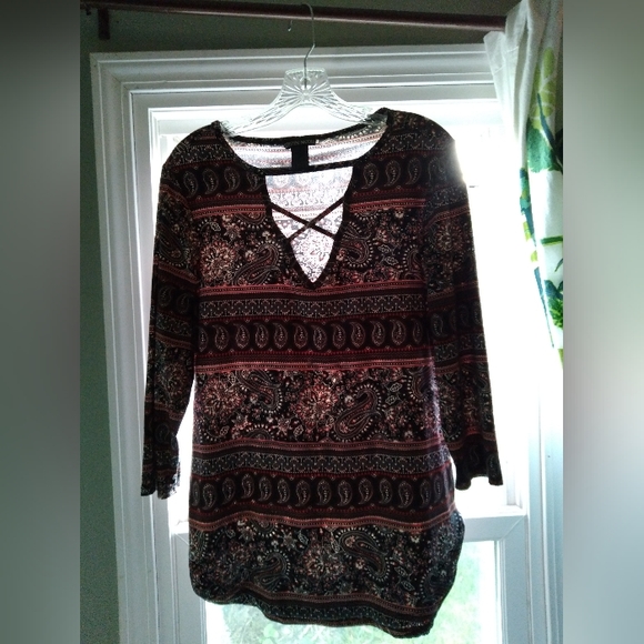 2/20$💚 NWOT lovely peasant top - Picture 9 of 9